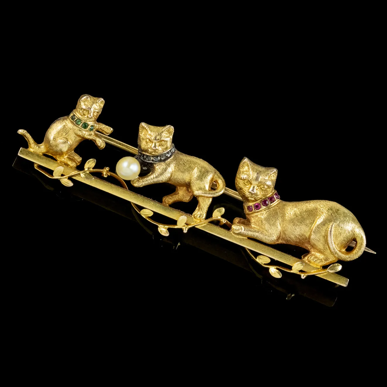 Antique Victorian French Cat Brooch Gemstone Collars 18ct Gold Circa 1900