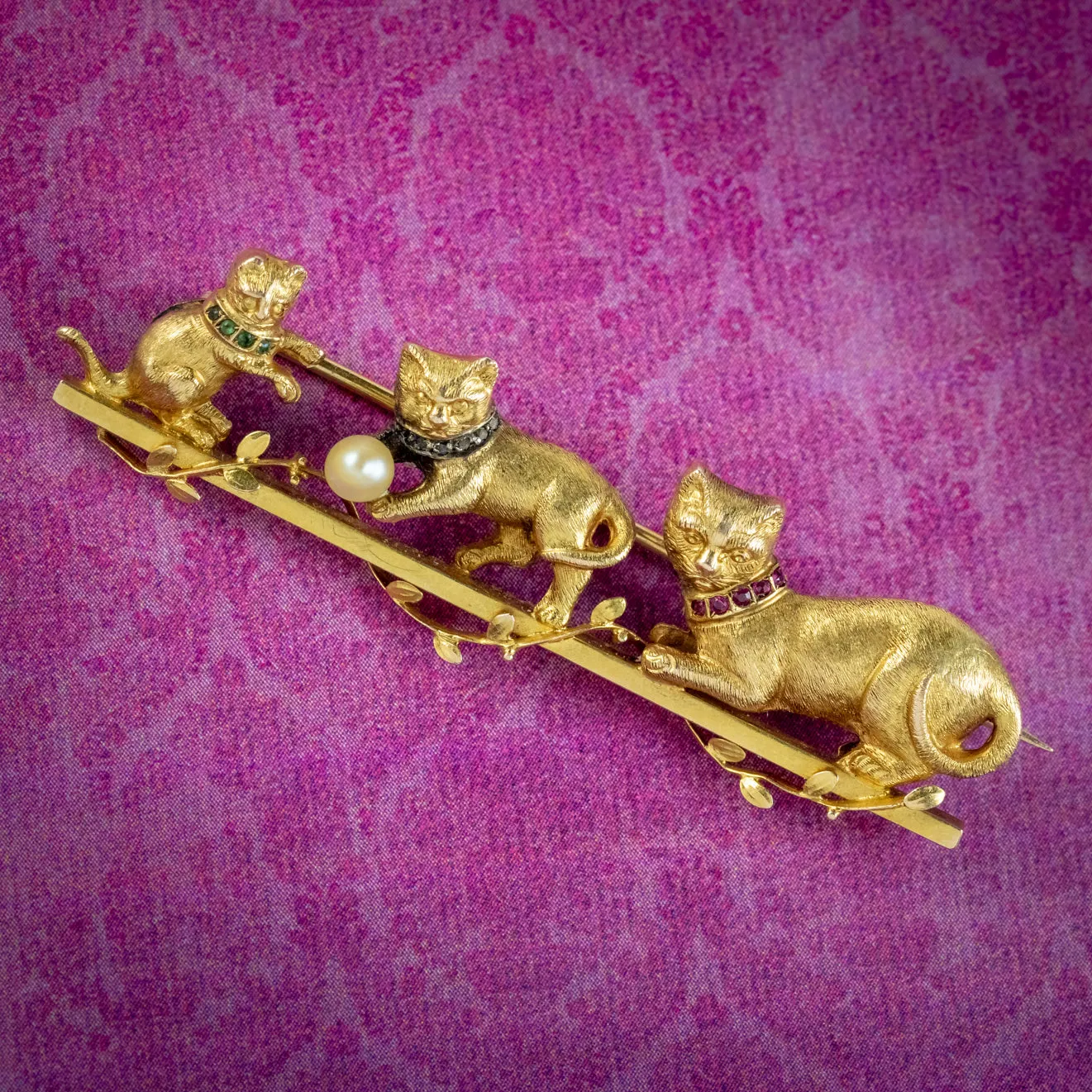 Antique Victorian French Cat Brooch Gemstone Collars 18ct Gold Circa 1900