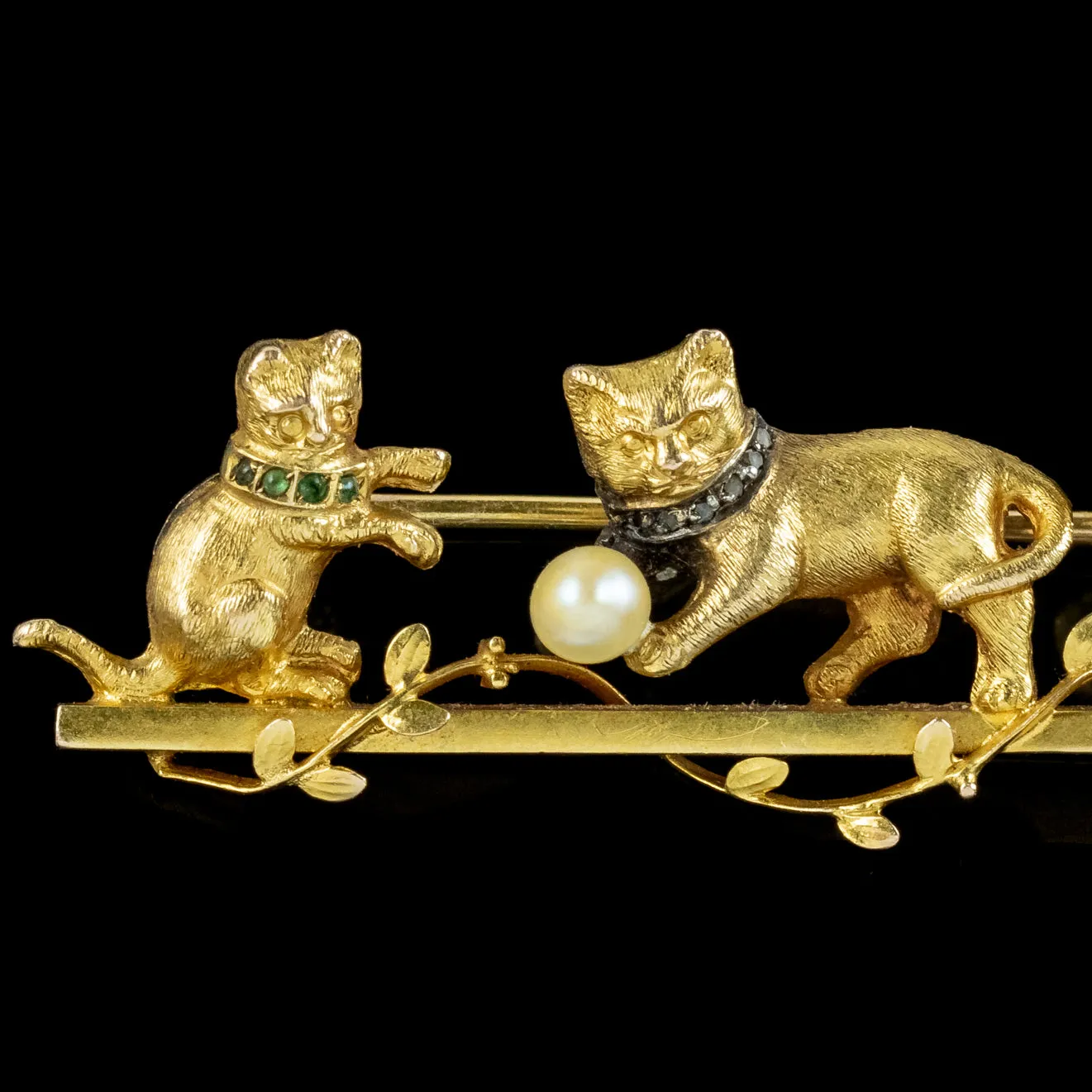 Antique Victorian French Cat Brooch Gemstone Collars 18ct Gold Circa 1900