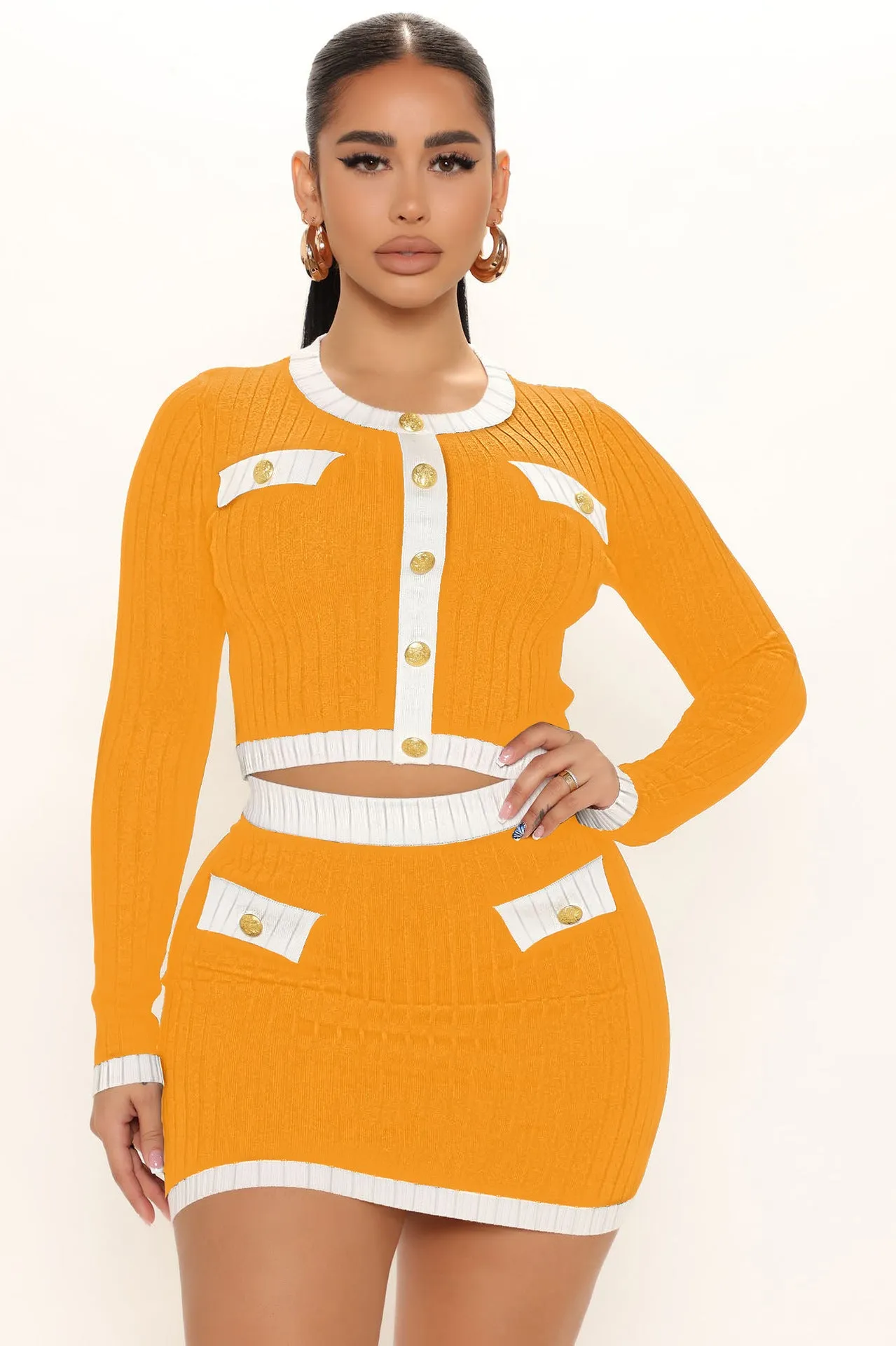 Fashion contrast color long sleeved short skirt set AY3203
